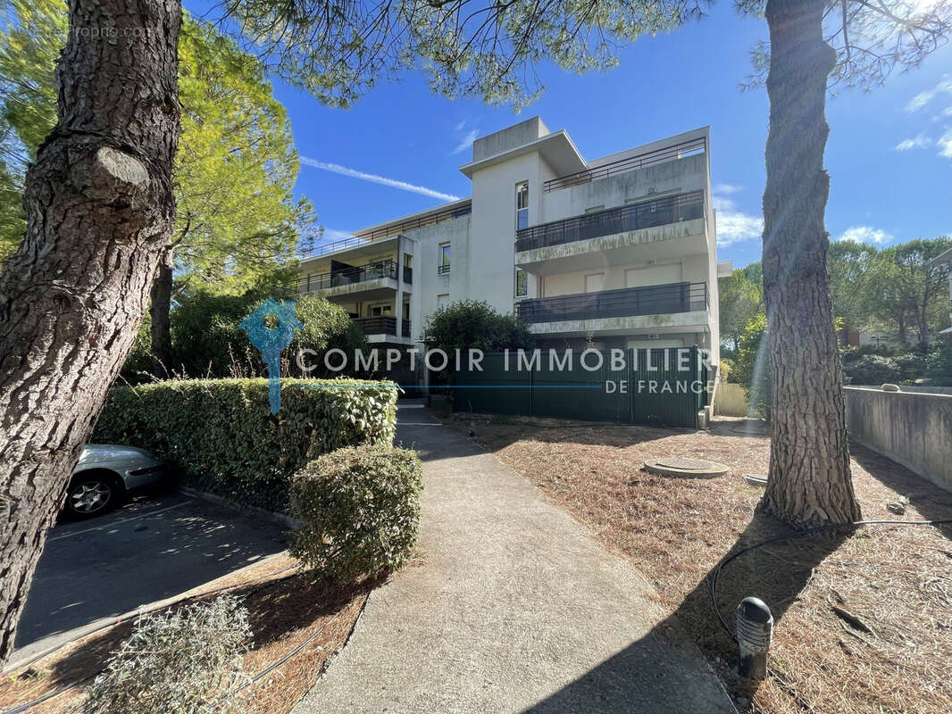 Montpellier (MALBOSC)  Apt T3 lumineux de 76 m2 avec 1 Garage et 1 parking extérieur - photo 3