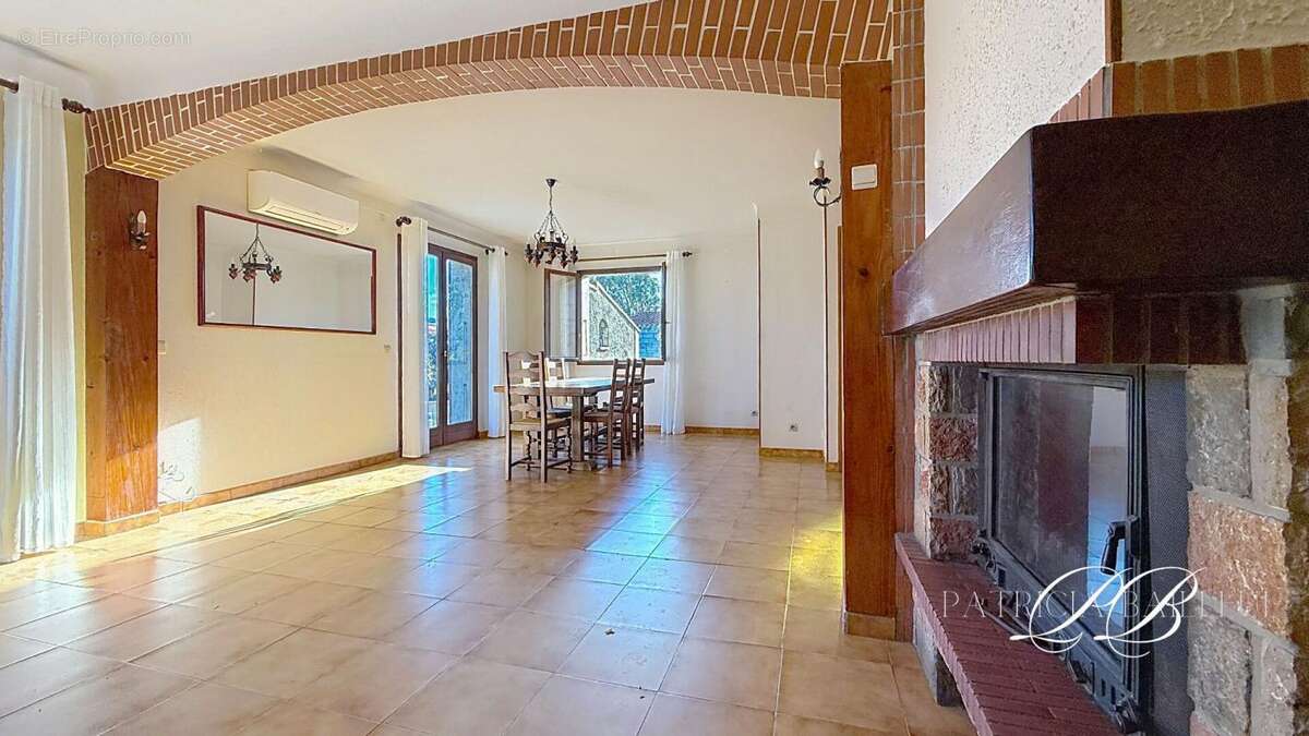 Maison à MONTESCOT