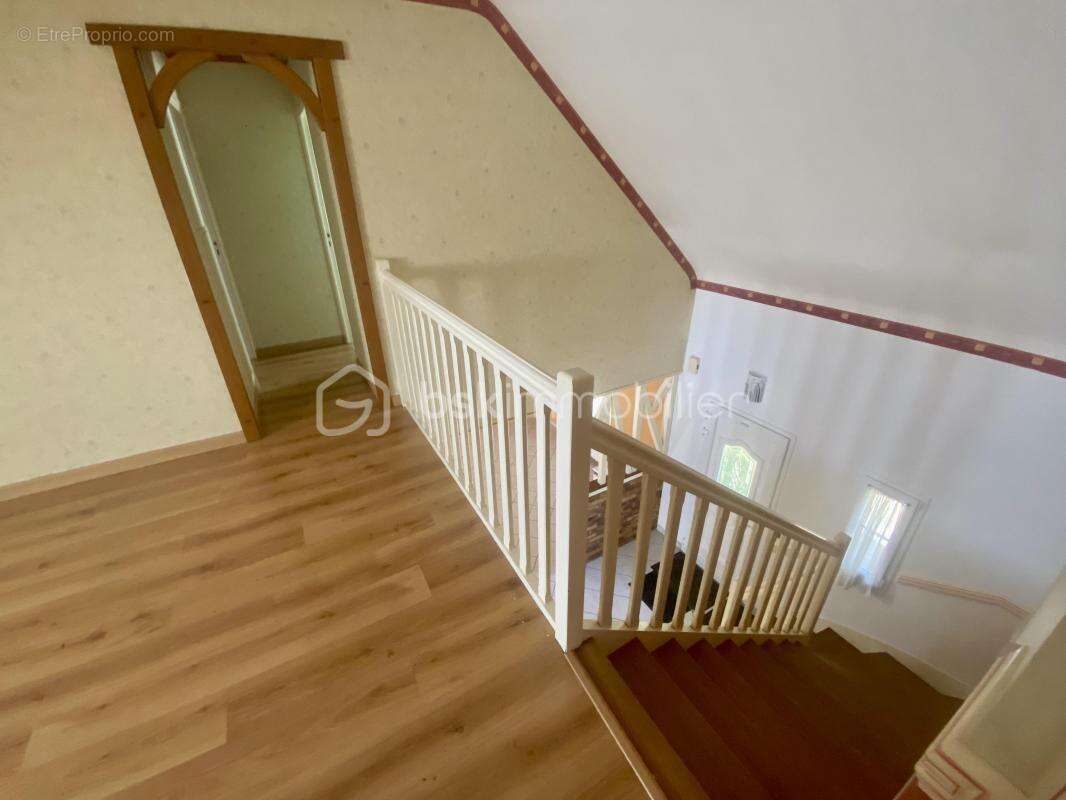 Maison avec sous-sol / 6 pièces - photo 10