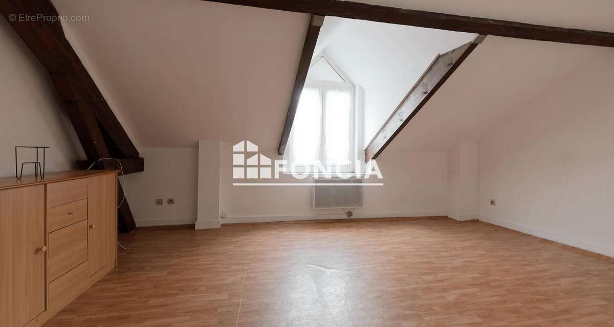 Appartement à CORBEIL-ESSONNES