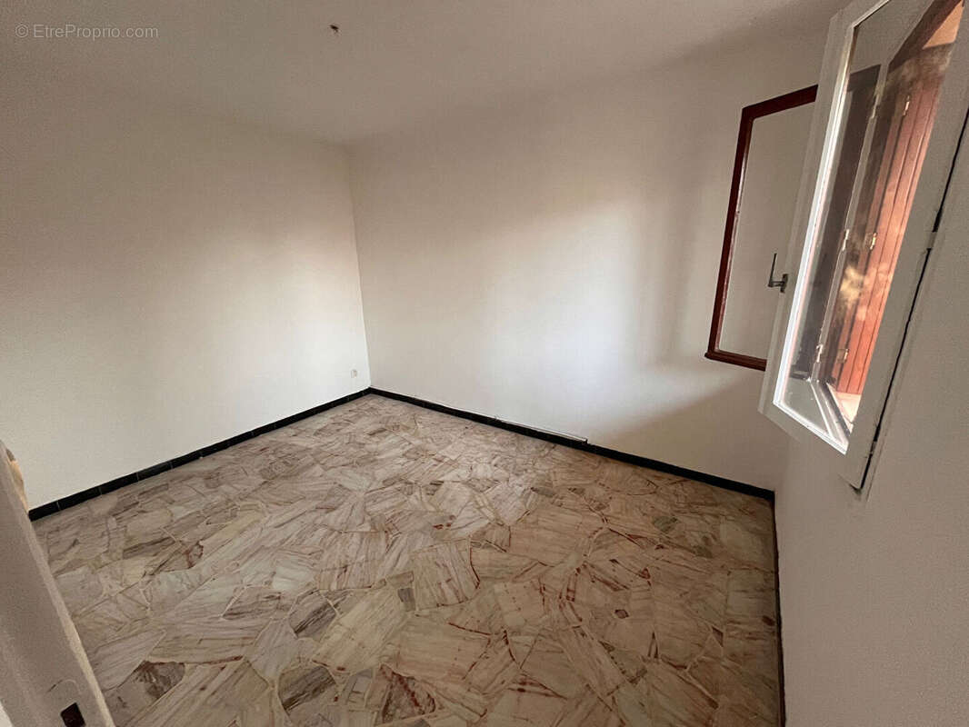 Appartement à SIX-FOURS-LES-PLAGES