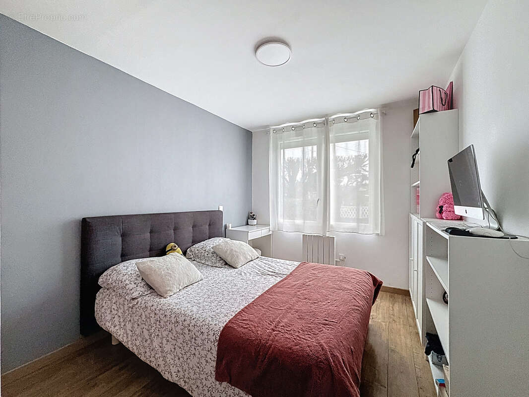 Maison à PARAY-VIEILLE-POSTE