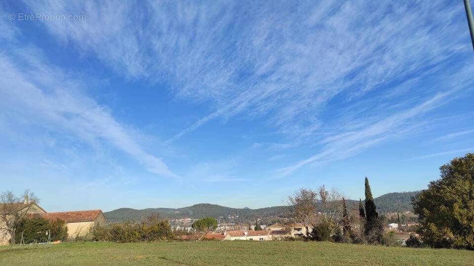 Terrain à BRIGNOLES