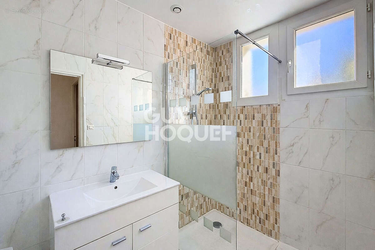 Maison de ville 126 m² - 4 chambres - A vendre à Perpignan (66000) Quartier Saint-Assiscle - photo 9