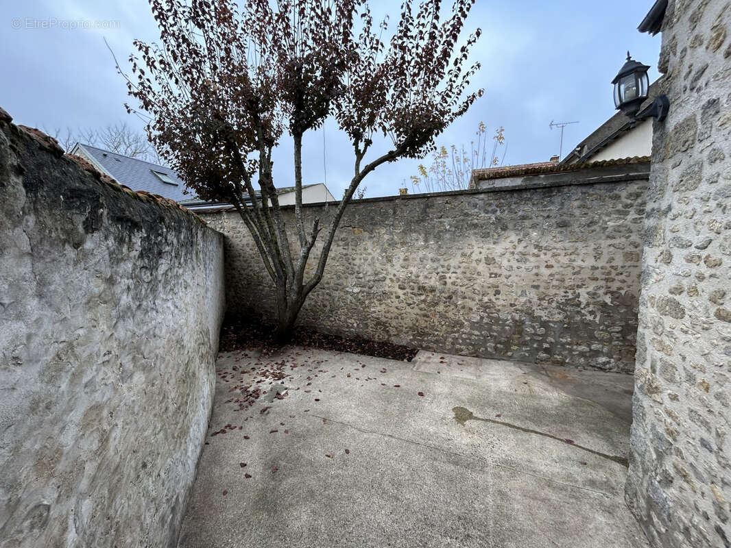 Appartement à SERMAISES