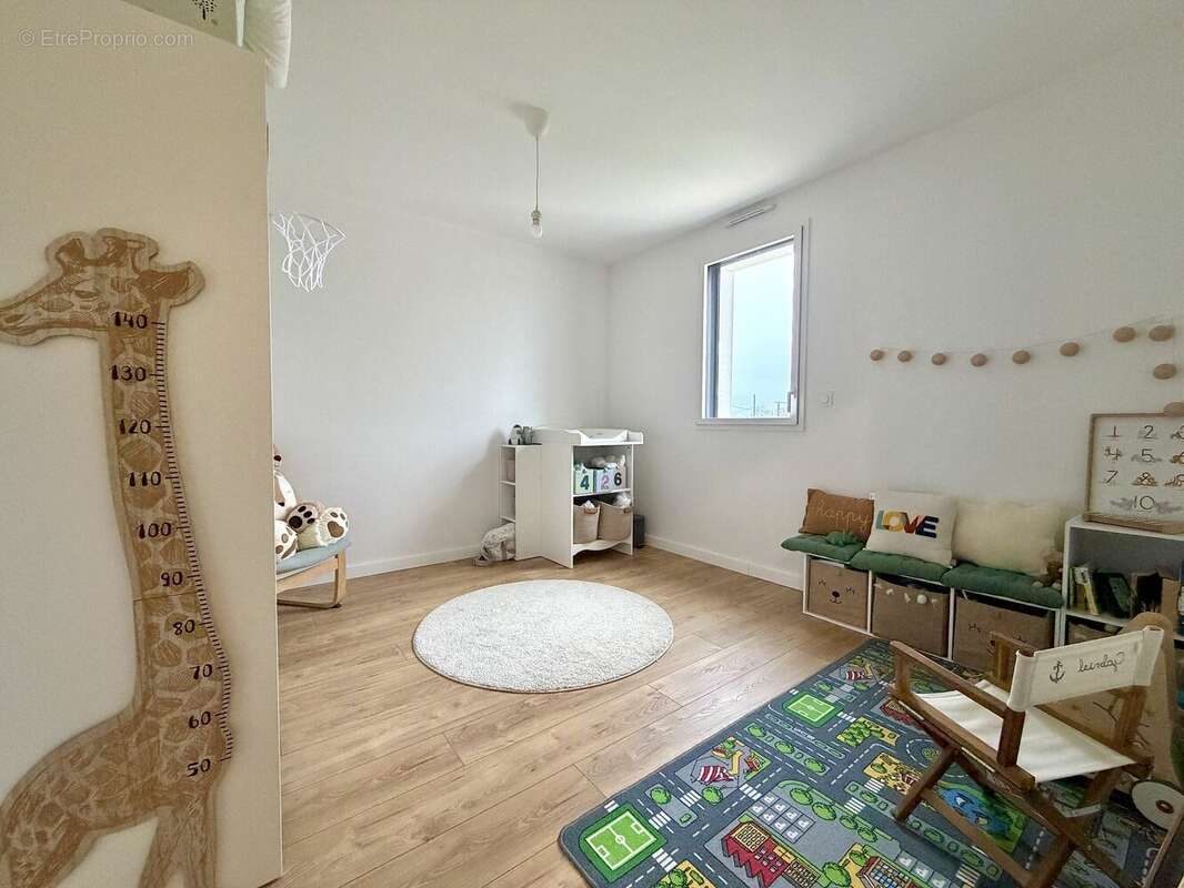 Chambre 2 - Maison à CHALLANS