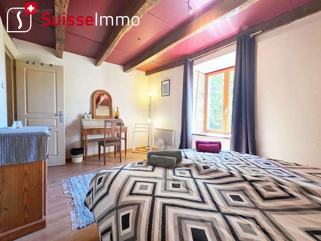Maison à COLOMBOTTE