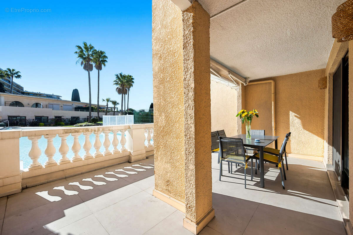 Appartement à LE CANNET