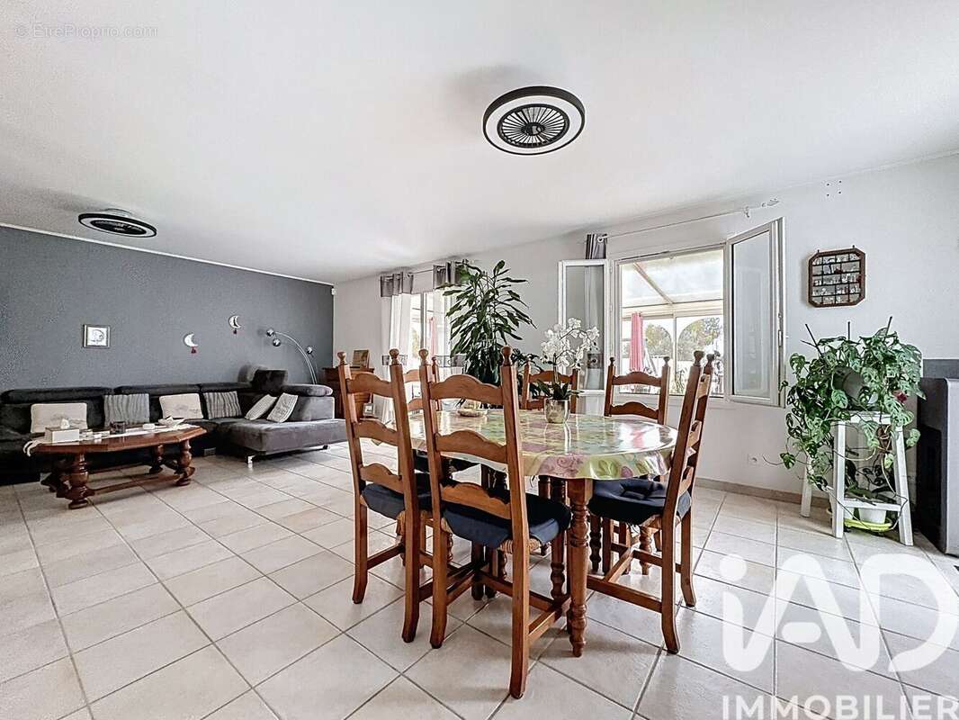 Photo 4 - Maison à CHARRON