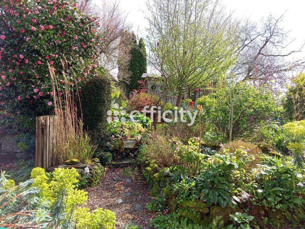 Maison à SAINT-PIERRE-DE-PLESGUEN