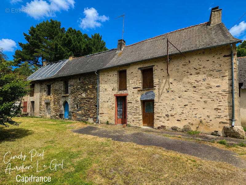 Maison à CARENTOIR