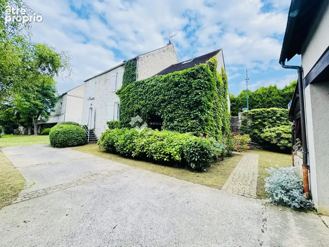 Maison 8 pièces 222 m² à vendre à Saint-Witz (95470) - photo 2
