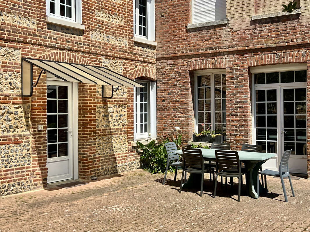 Maison à LONGUEVILLE-SUR-SCIE