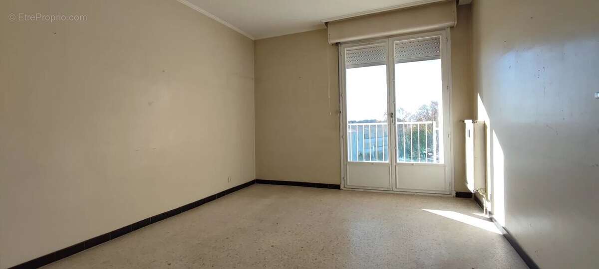 Appartement à LA LONDE-LES-MAURES