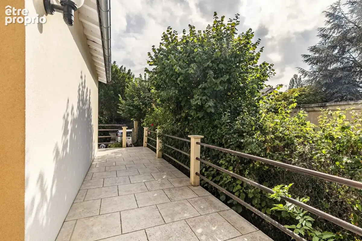CHAVILLE limite VIROFLAY - Ensemble de 2 maisons sur jolie parcelle - photo 9