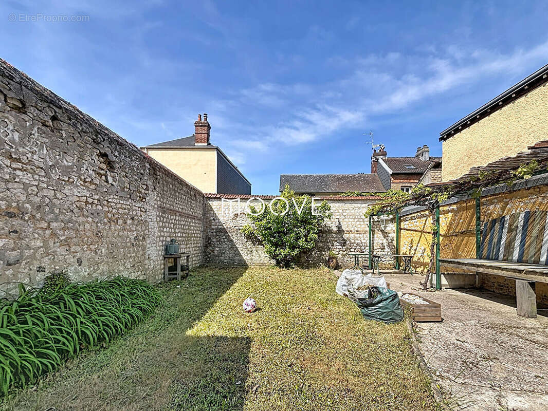 Maison à OISSEL