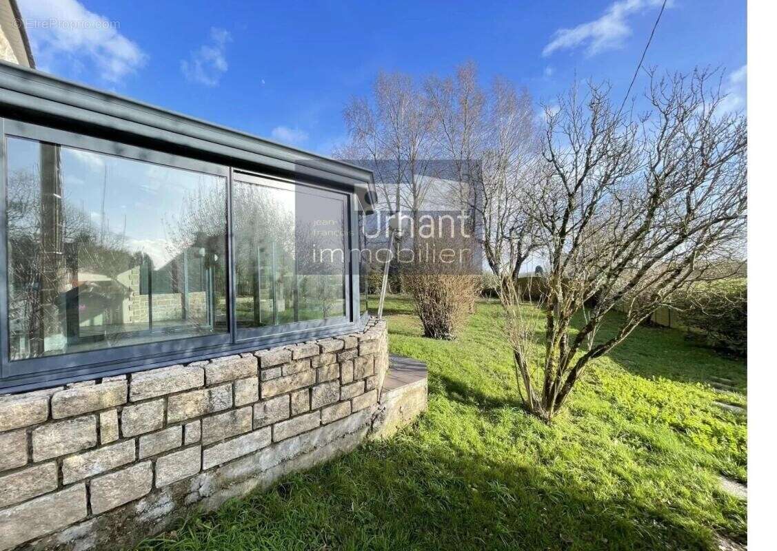 Maison à SAINT-NOLFF