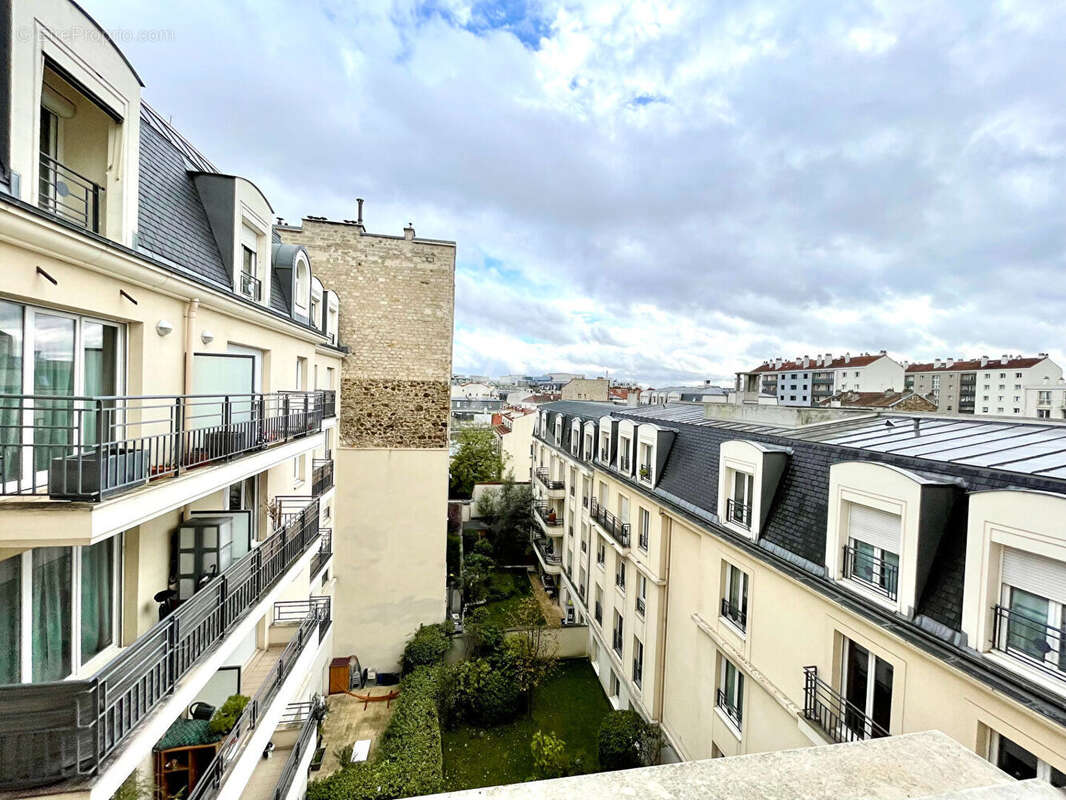 Appartement à CHARENTON-LE-PONT
