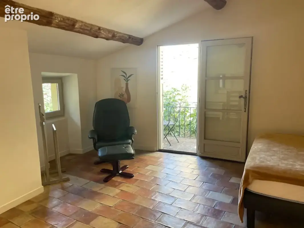 Maison à vendre sud Luberon village de Lauris 2 corps de bâtiments, 3 chambres, 120 m2 environ  terrasse caves atelier - photo 19