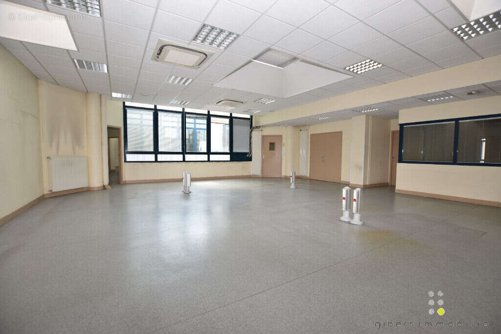 Commerce à LE PUY-EN-VELAY