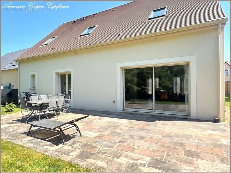 Maison à COURVILLE-SUR-EURE
