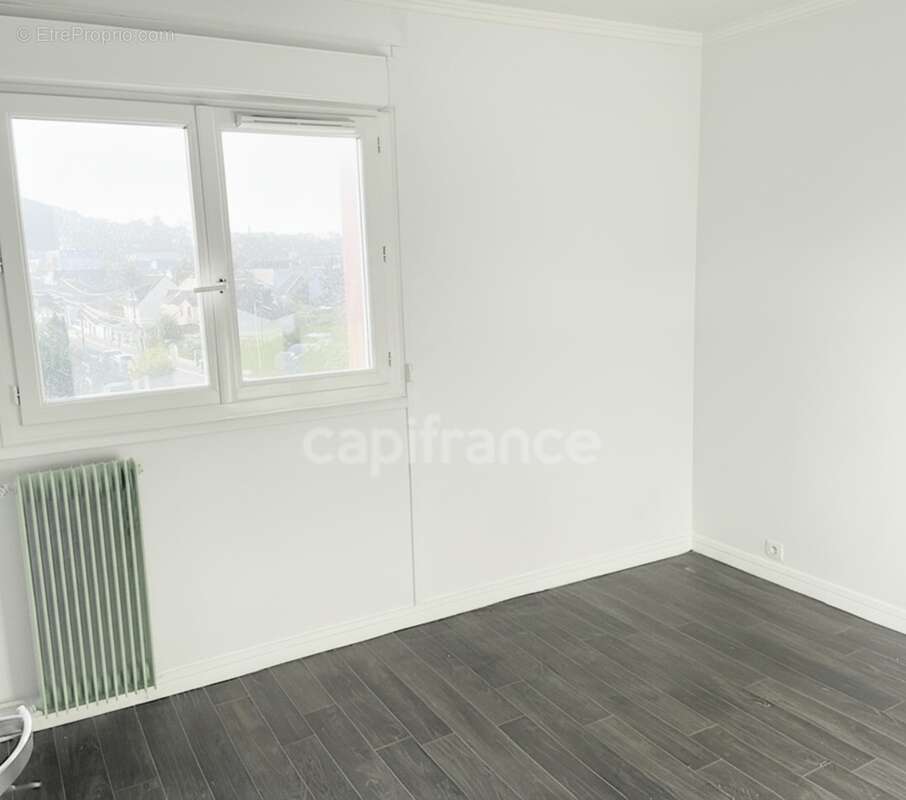 MONTIGNY-LÈS-CORMEILLES (95) – Spacieux appartement F5 de 95 m²  Luminosité, volumes & emplacement privilégié - photo 7