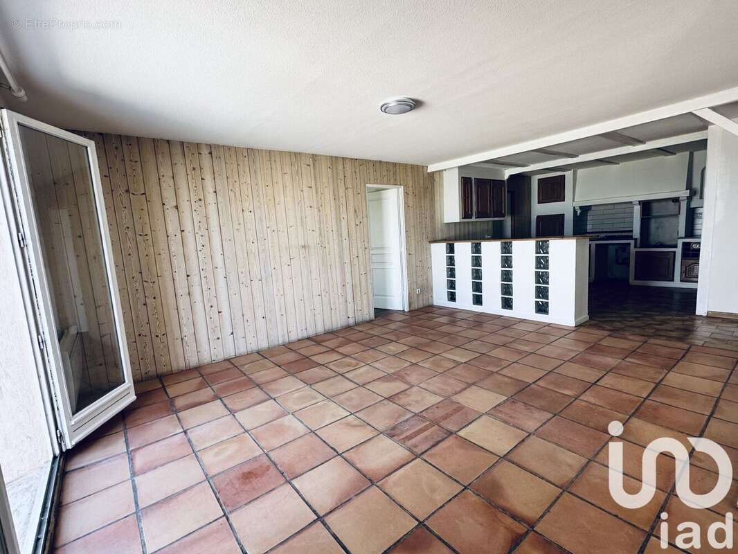 Maison 132 m² à Vitrolles  - photo 3