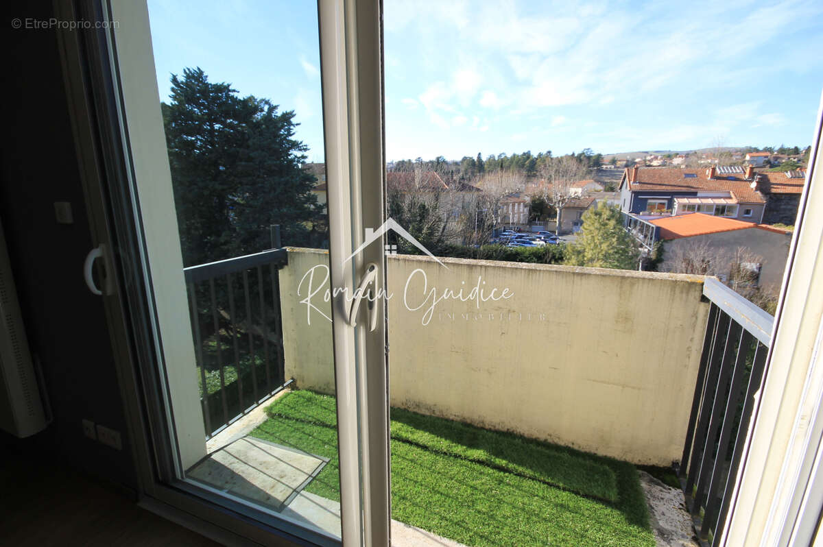 Appartement type 3 de 71 m2 avec balcon et places de parking - photo 4
