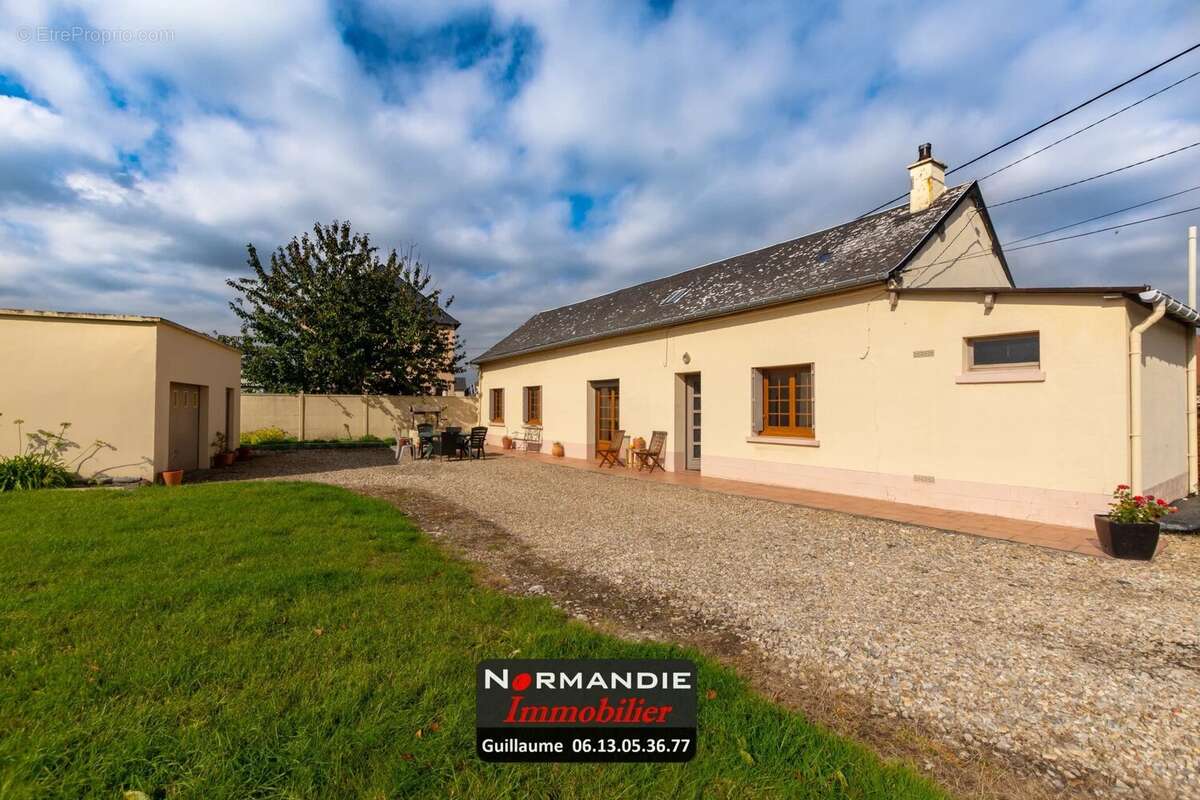 Maison à LA TRINITE-DU-MONT