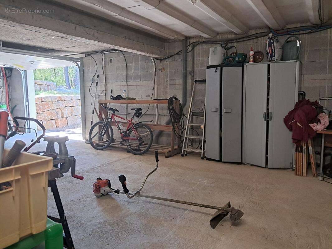 Superbe propriété familiale avec dépendance, piscine et grand terrain arboré - photo 17