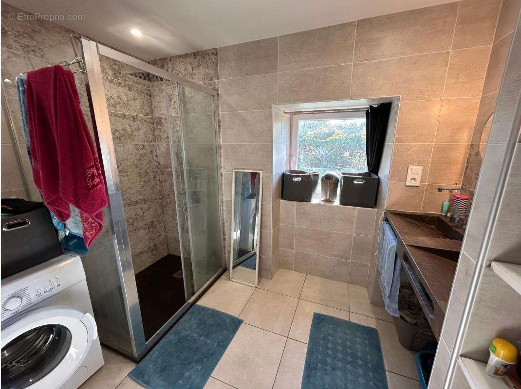 Maison à SAINT-ETIENNE-DE-FURSAC