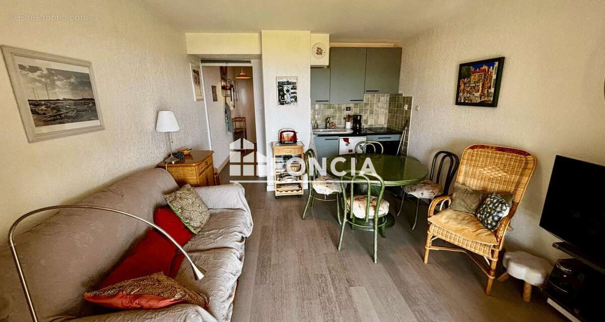 Appartement à SIX-FOURS-LES-PLAGES