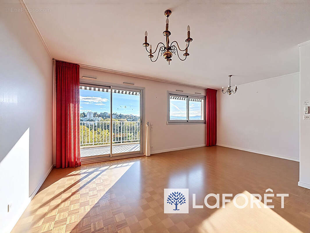 Appartement à LYON-9E