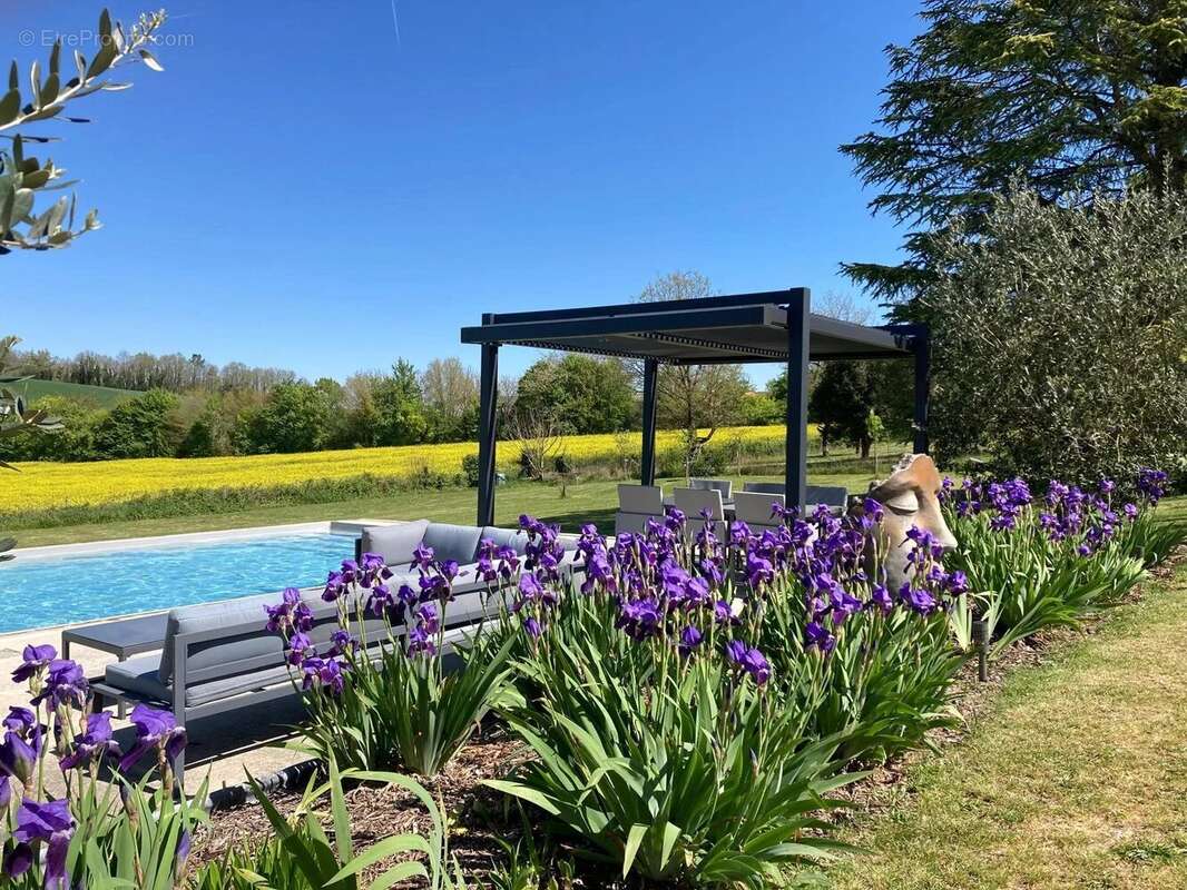 Maison de campagne rénovée avec piscine et grange séparée - photo 17