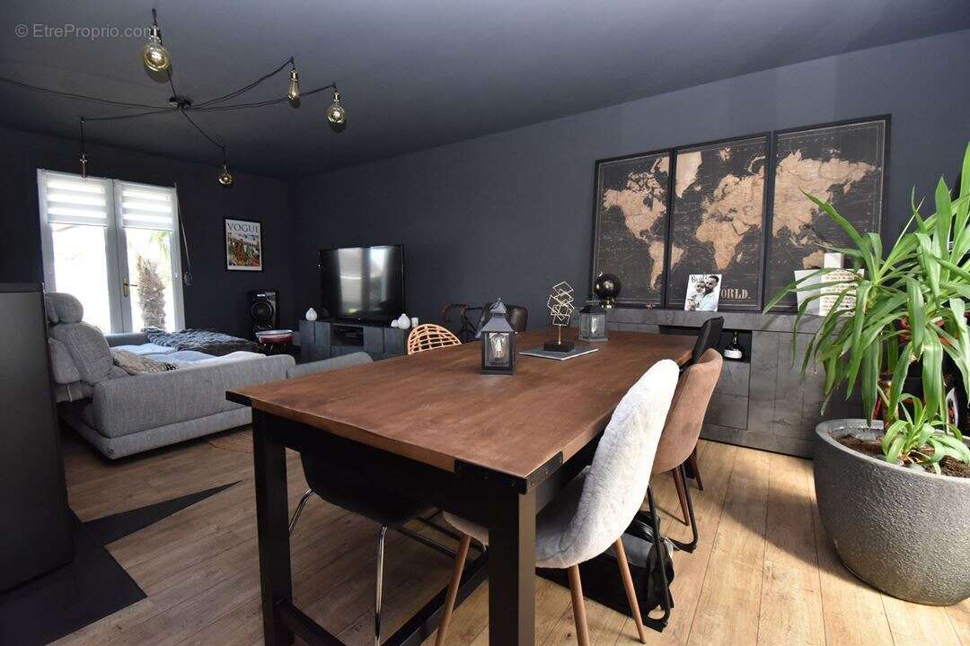 Maison 87 m² à Dallon  - photo 6