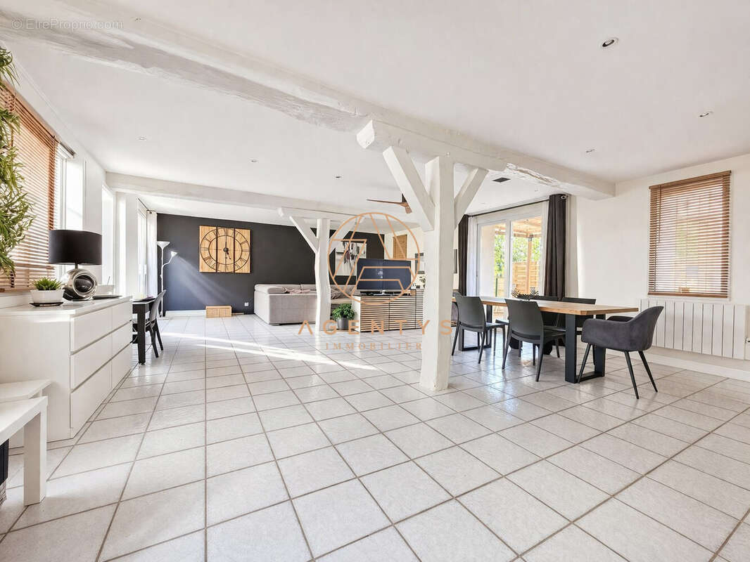 Maison à NOISY-LE-GRAND