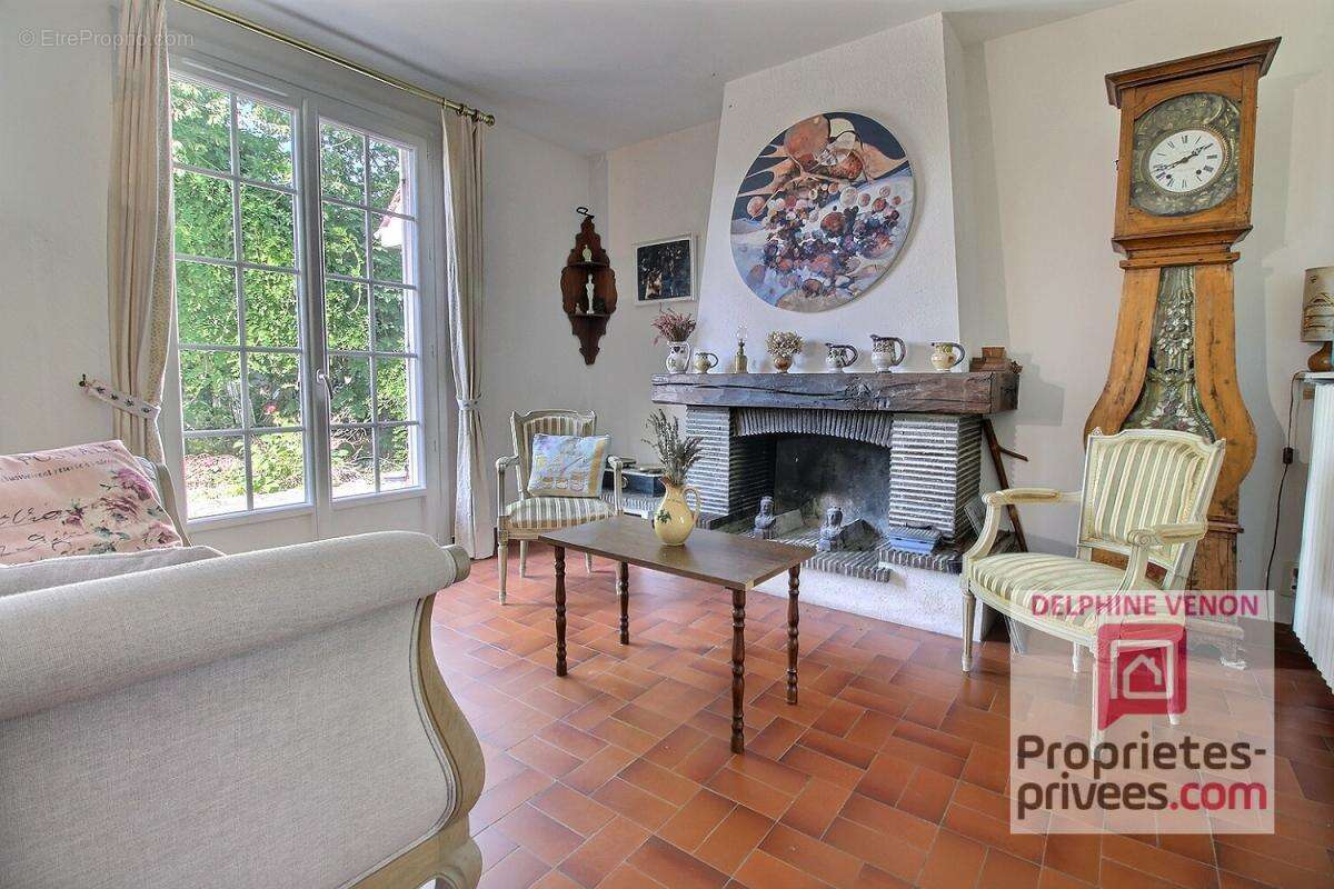 Exclusivité - Maison 5 chambres + bureau sur un terrain de 2438 m² à Saint Martin D Abbat - photo 4