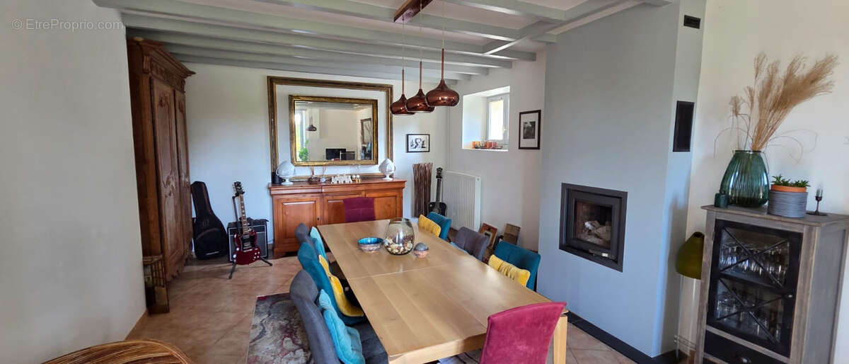 Maison à SAINT-GEORGES-DE-LIVOYE