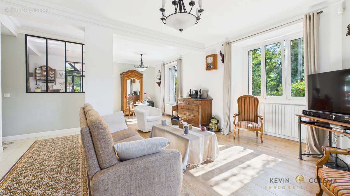 Maison à CORBEIL-ESSONNES