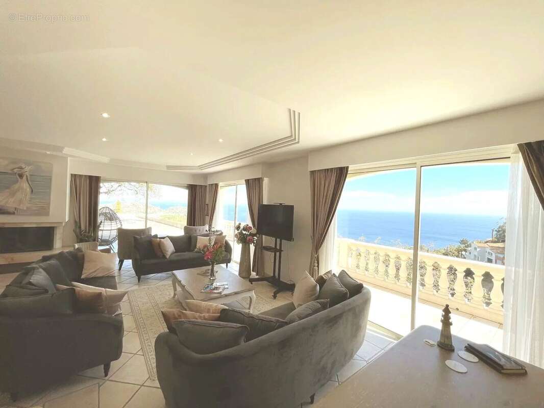 Maison à THEOULE-SUR-MER