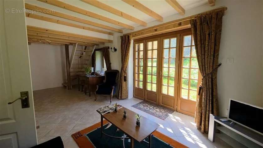 3 maisons rénovées avec 2 granges, 1km de Magnac Laval 87 - photo 32