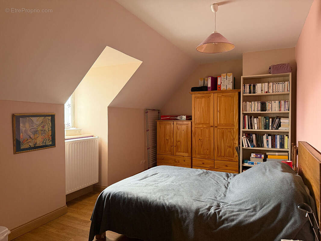Maison à vendre - ST JOUIN BRUNEVAL - 153 m² - 4 CHAMBRES - Jardin - Sous-sol - photo 6