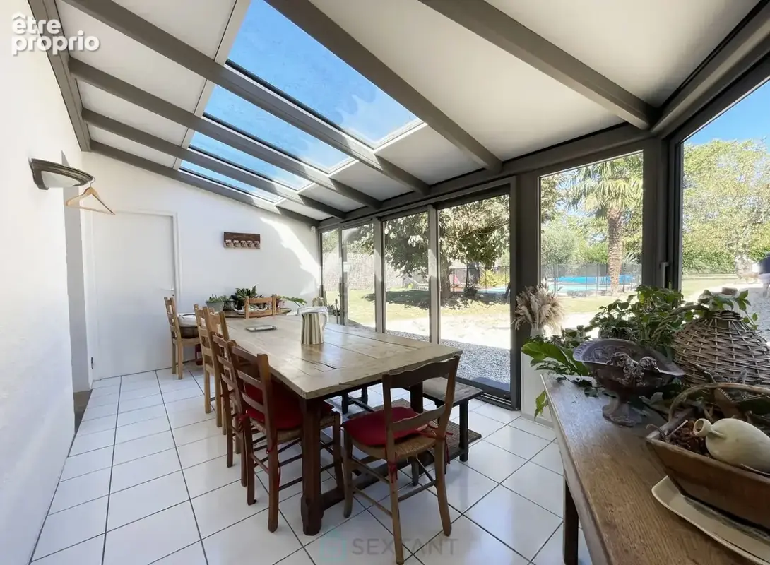 Maison de 187 m² sur un terrain arbore de 1 847 m² avec piscine - photo 10