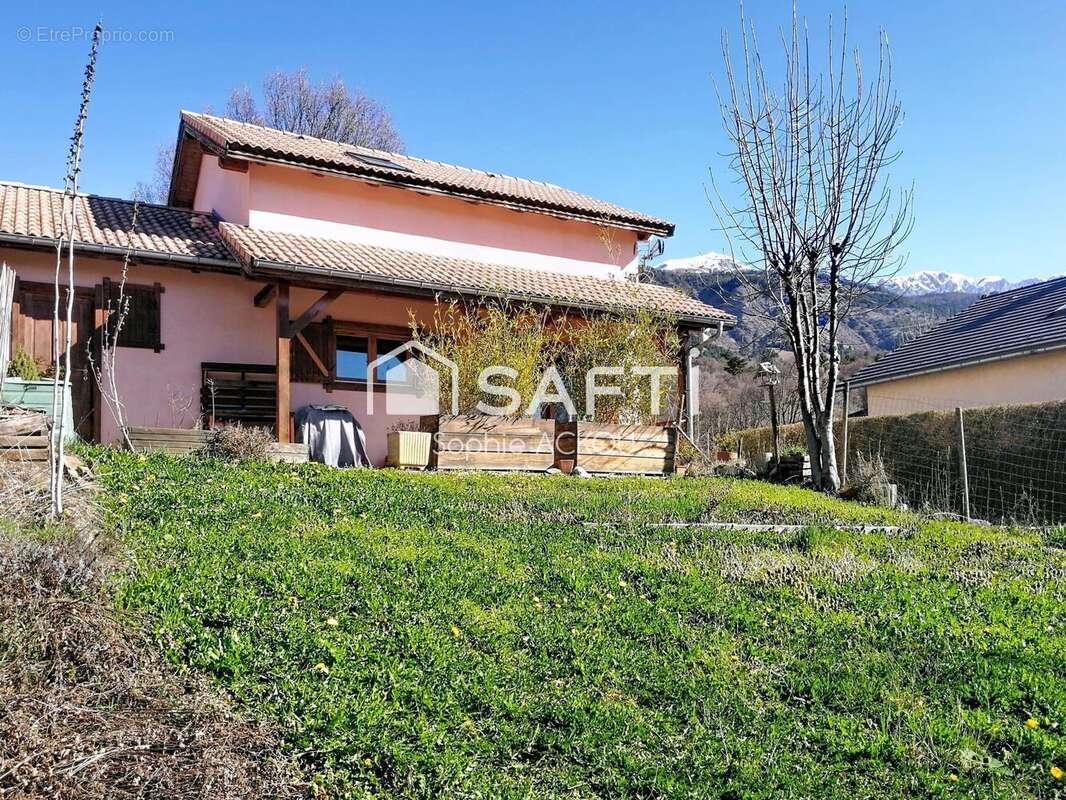 Photo 2 - Maison à LA BATIE-NEUVE