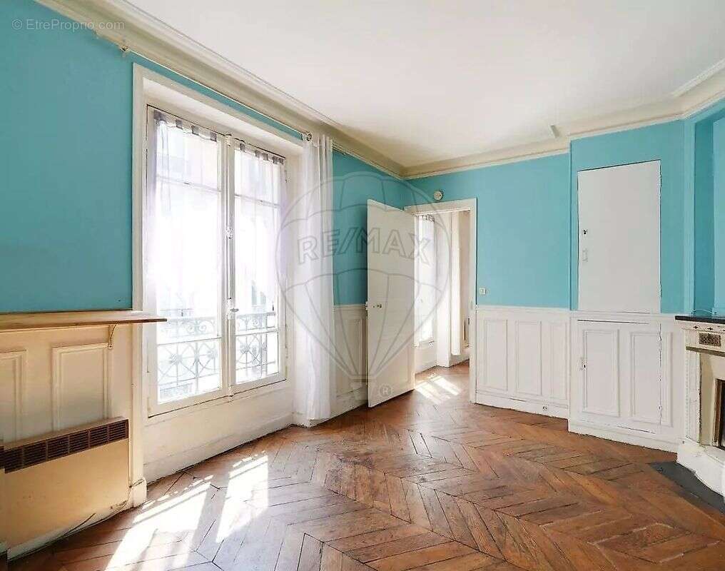 Appartement à PARIS-10E