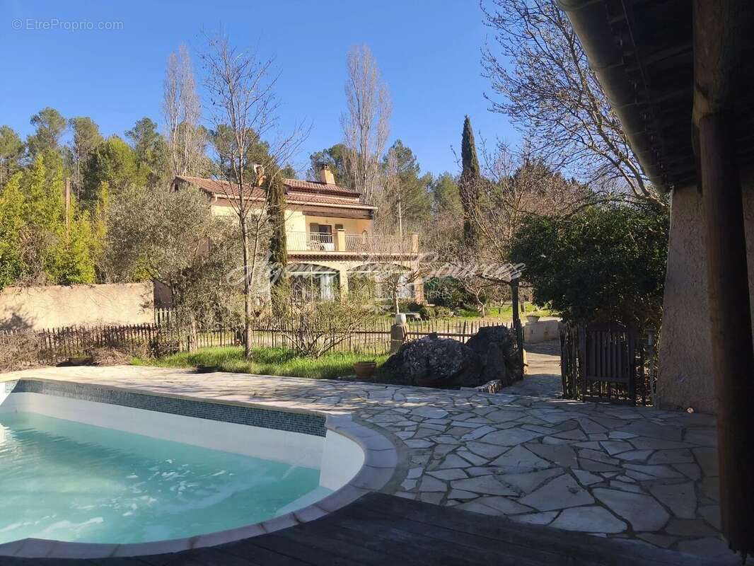 Maison à BRAS