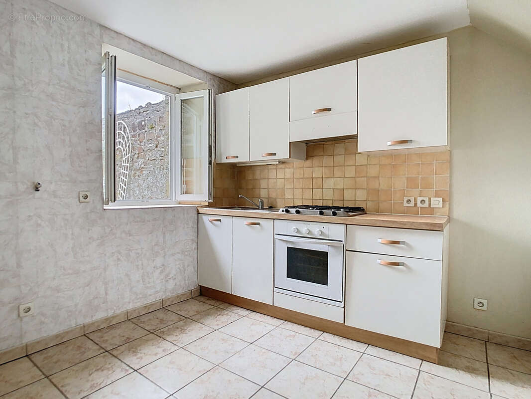 Maison à LA HAYE-DU-PUITS