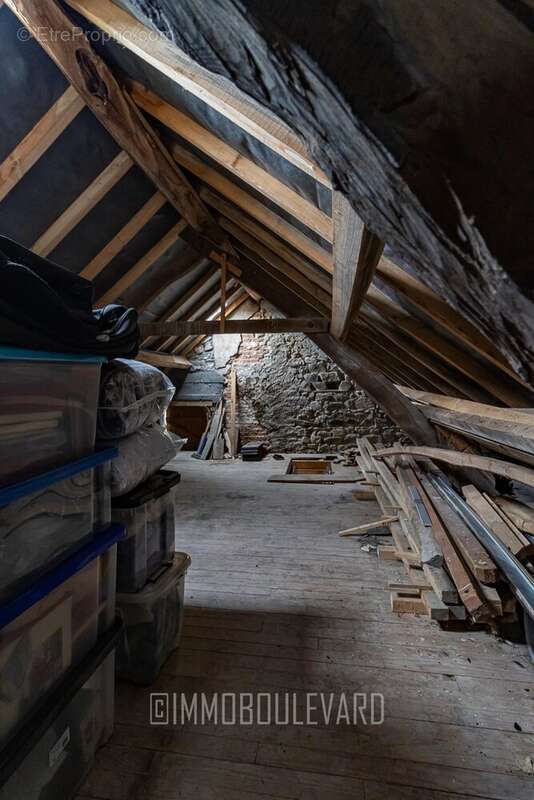 Maison à SAINT-GERVAIS-D&#039;AUVERGNE