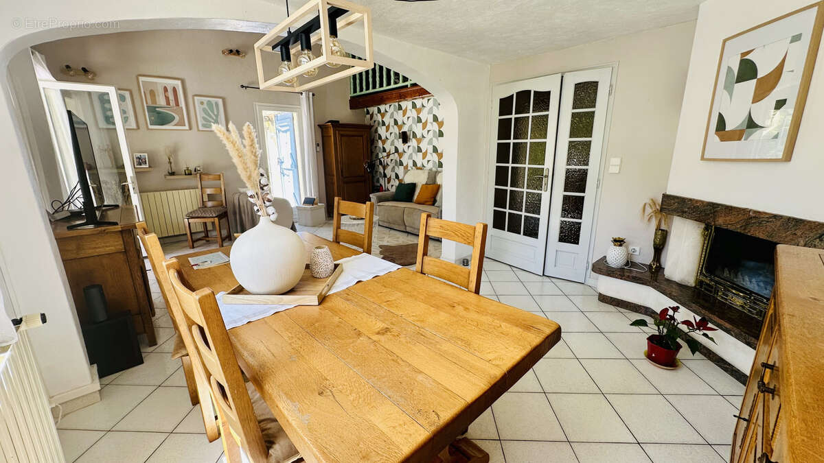 Maison à SAINT-MAXIMIN-LA-SAINTE-BAUME