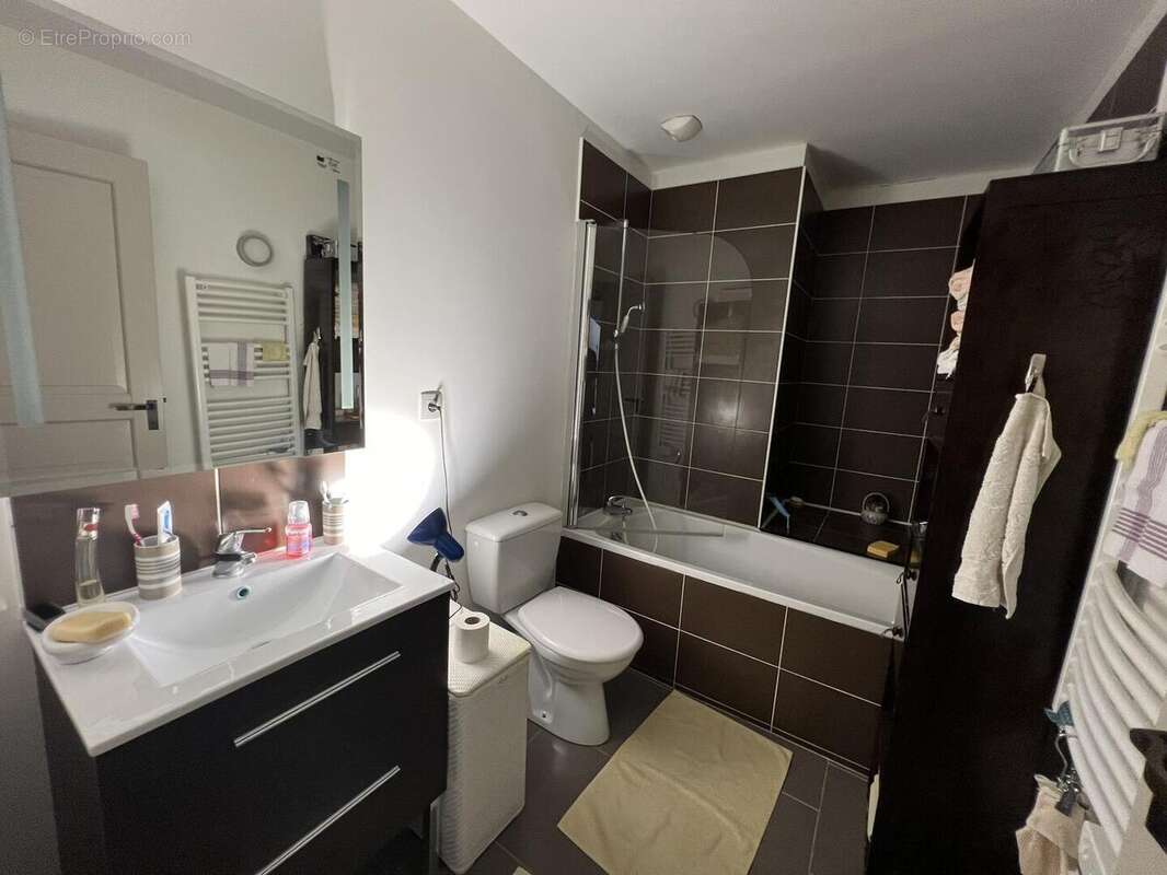 image00002 - Appartement à SAINT-CYPRIEN